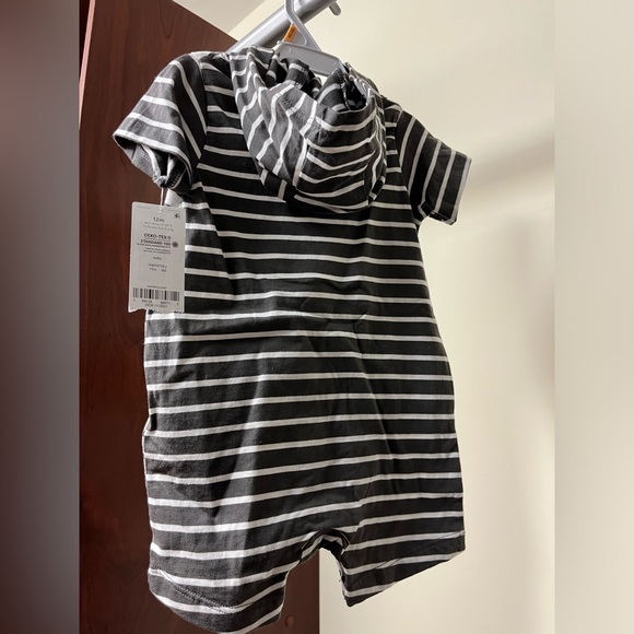 Baby Boy Cater’s Romper - Picture 2 of 3